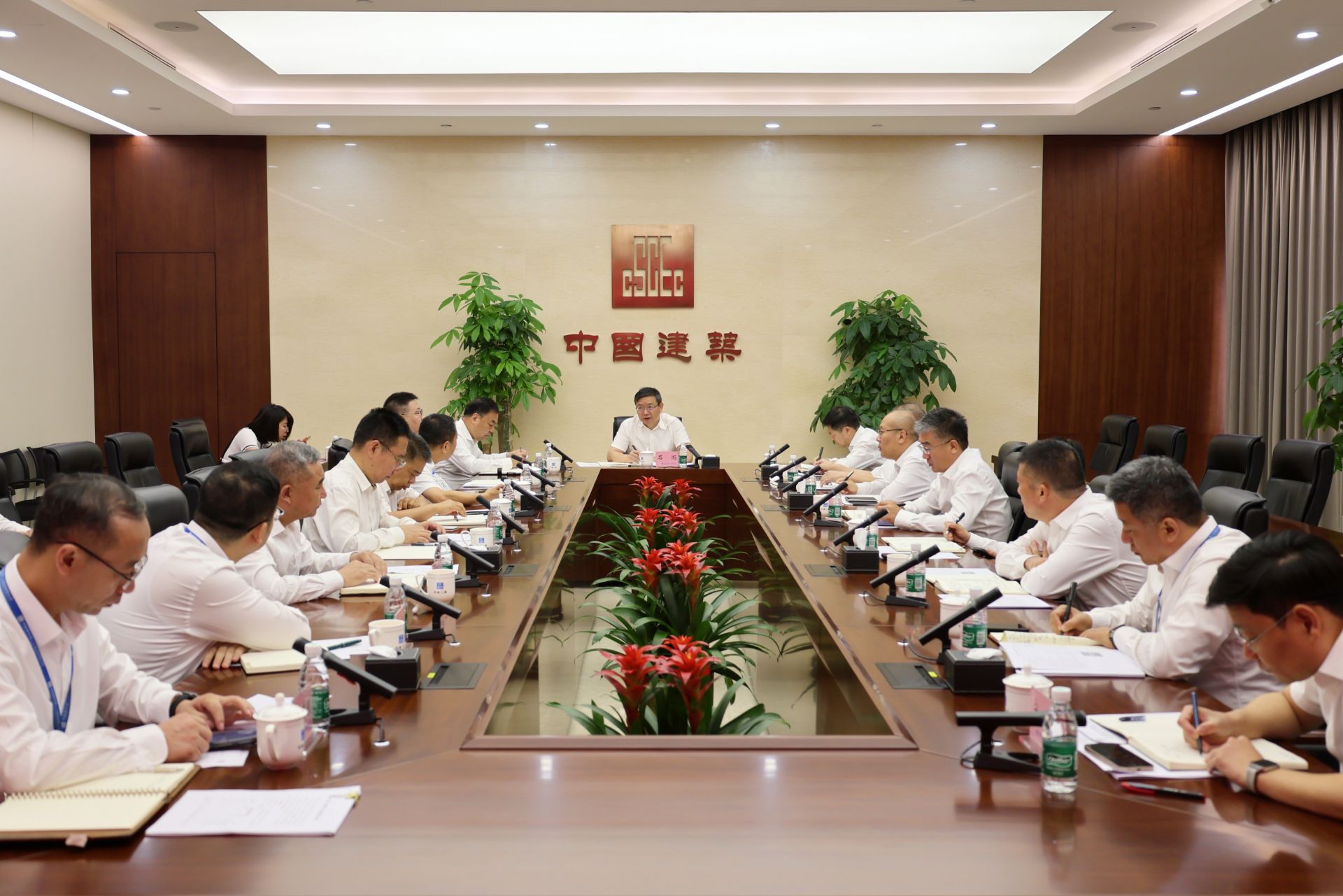Đội ngũ l&atilde;nh đạo cấp cao của Cục C&ocirc;ng tr&igrave;nh số 2 - Tập đo&agrave;n X&acirc;y dựng Trung Quốc.